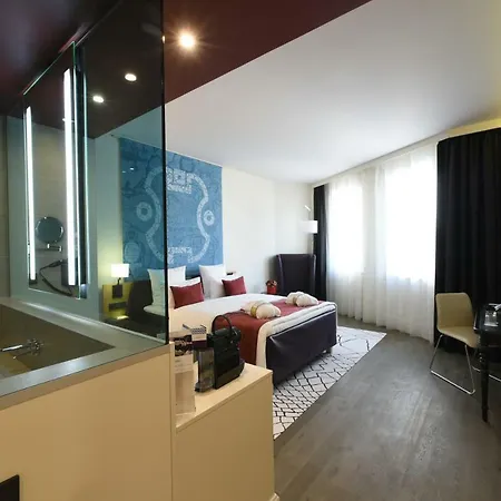 Mercure Old Town 4*