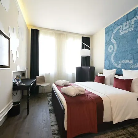 Mercure Old Town 4*
