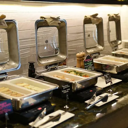 Mercure Old Town 4*